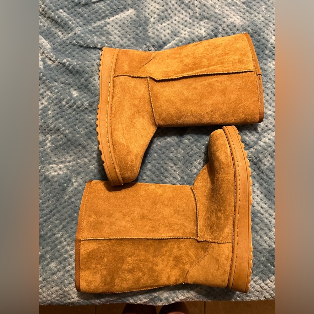 ⚡️ Ugg style boots
